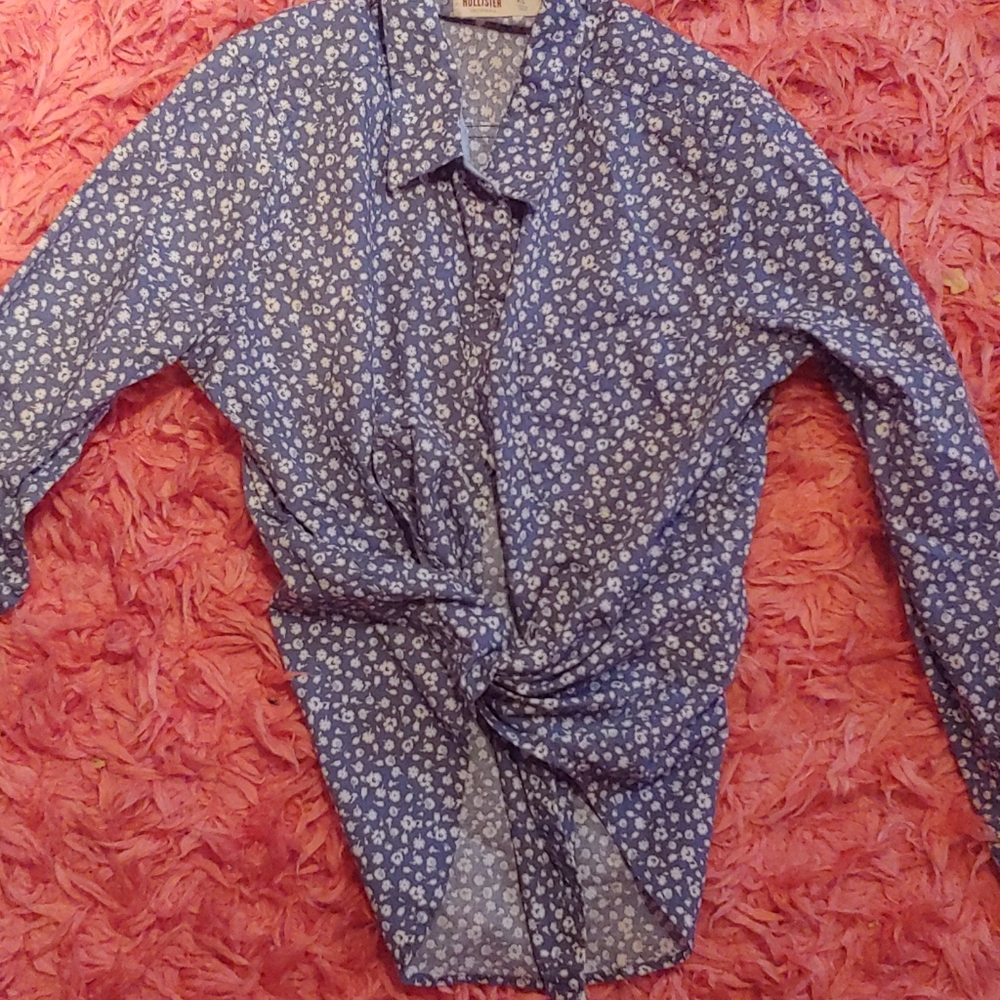 Hollister button tie shirt